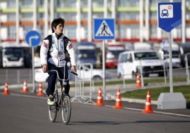 китаец месяц ехал на велосипеде не в том направлении